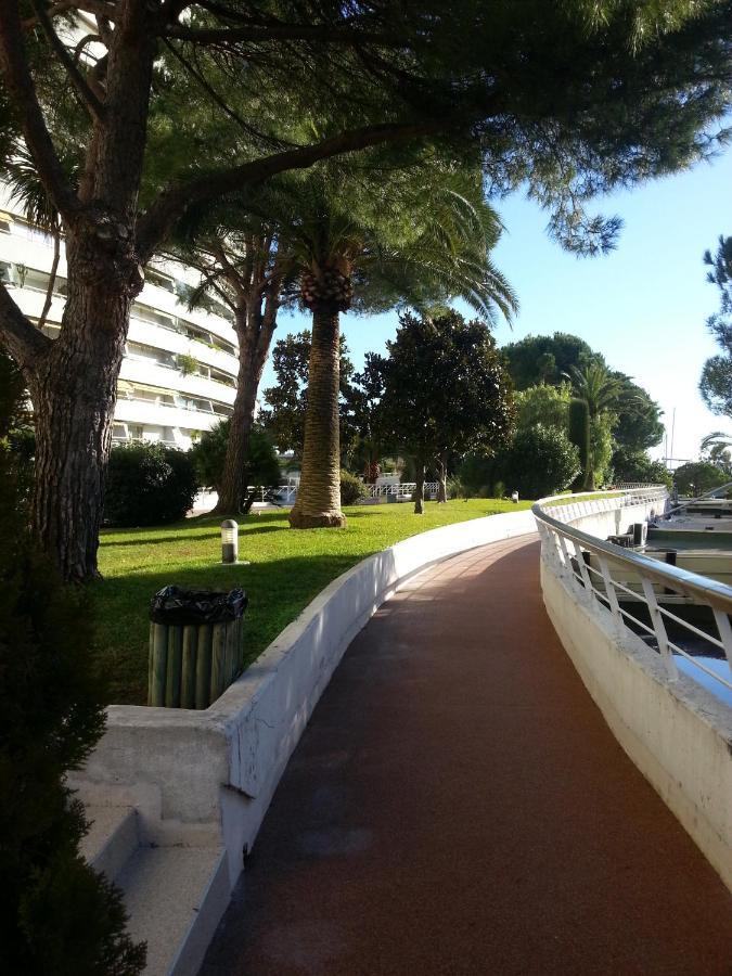 Studio Rez De Jardin Marina Baie Des Anges Villeneuve-Loubet Exterior photo